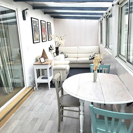 Holiday home Les Pirouettes