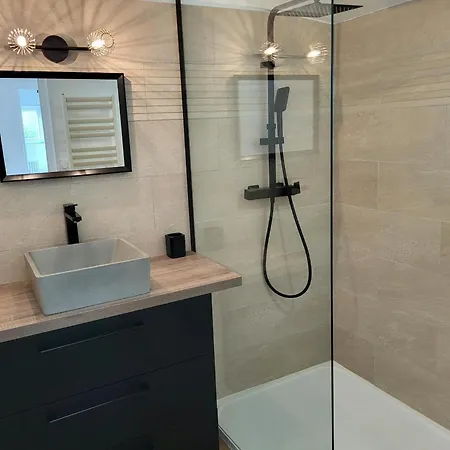 Nyaraló Les Pirouettes *