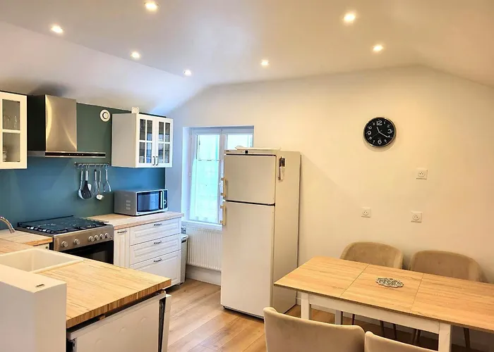 Les Pirouettes Nyaraló Pirou